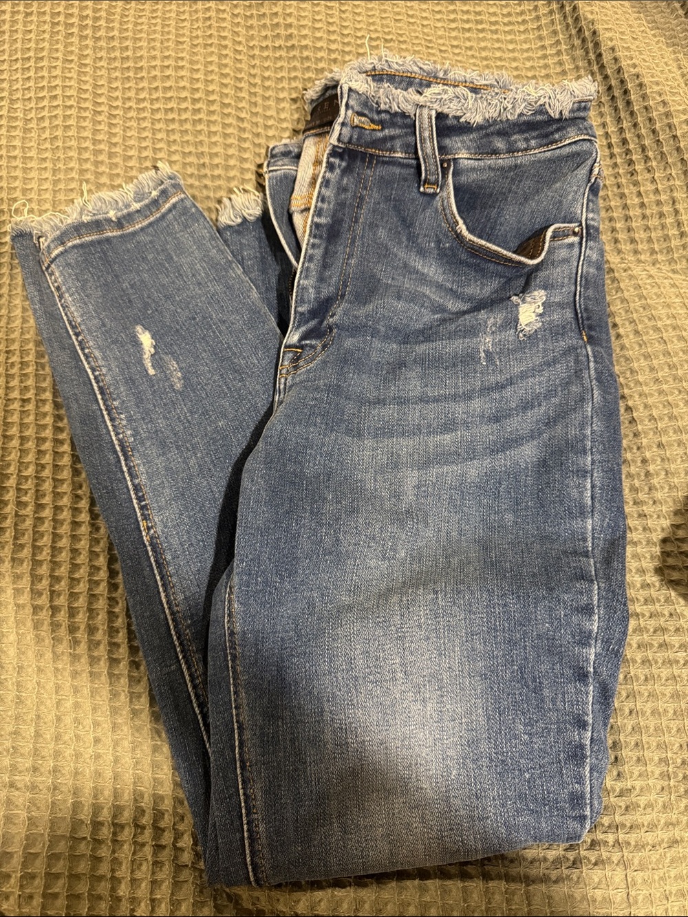 RISEN Women’s Distressed Blue Denim Jeans -Size 11